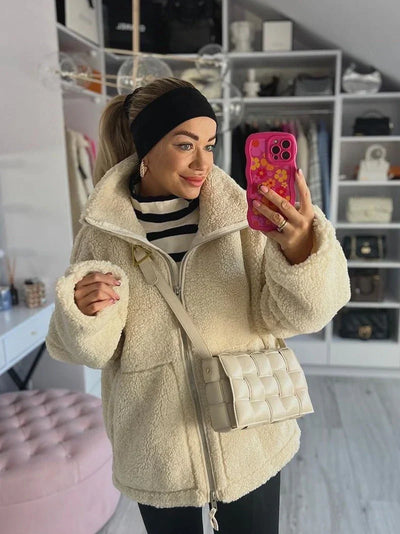 Alessia™ | Cappotto Teddy Morbido con Collo Alto
